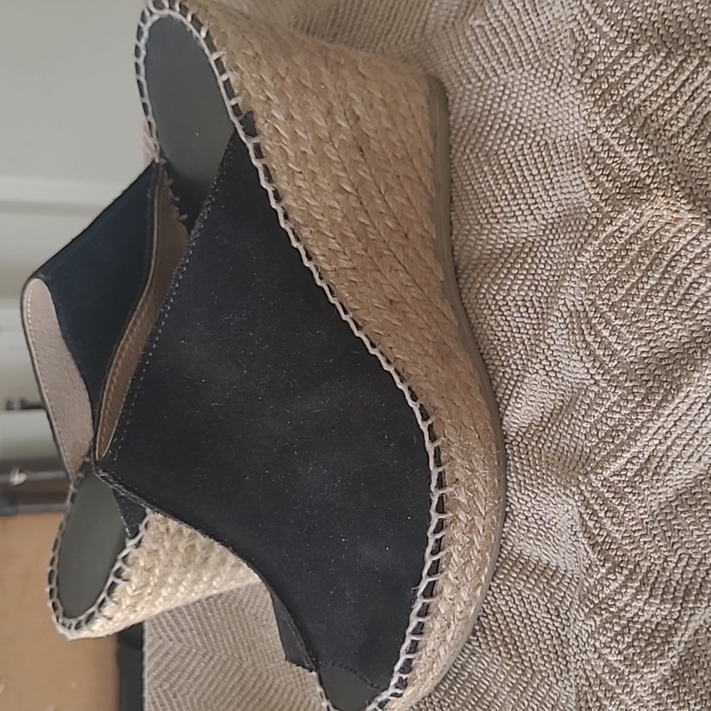 Wedge shoes